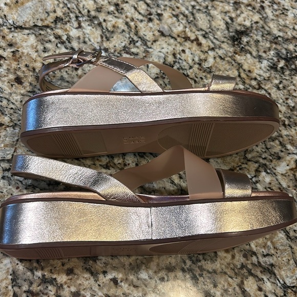 NWOB Naturalizer Charlize Rose Gold Leather Sandals - Picture 4 of 5